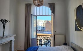 Brussels Bed & Blockchain Private Rooms With Shared Bathroom